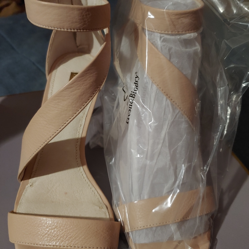 kitten heel sandals
